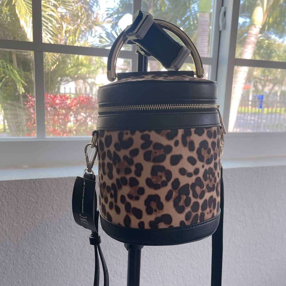 Cheetah print handbag / cross body bag NWT